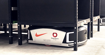 導入事例 ｜ <br>Nikeが日本初のSame day Deliveryを実現